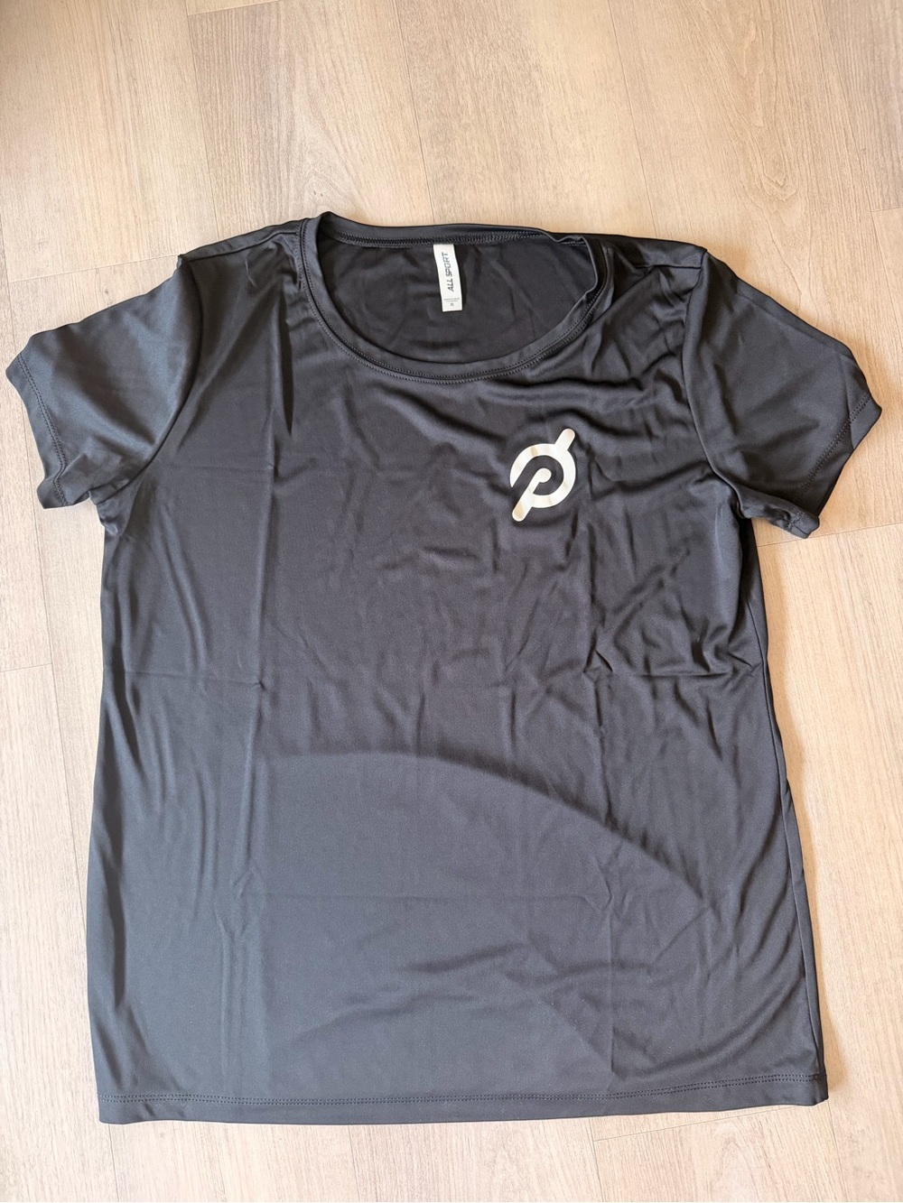 Peloton women’s active short sleeve shirt